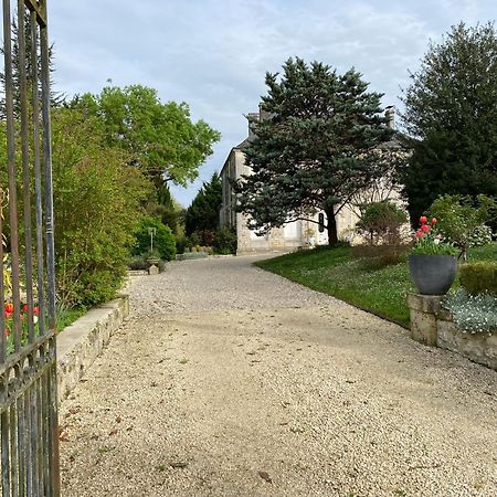 Domaine De La Perthuiserie Saint-Porchaire Extérieur photo