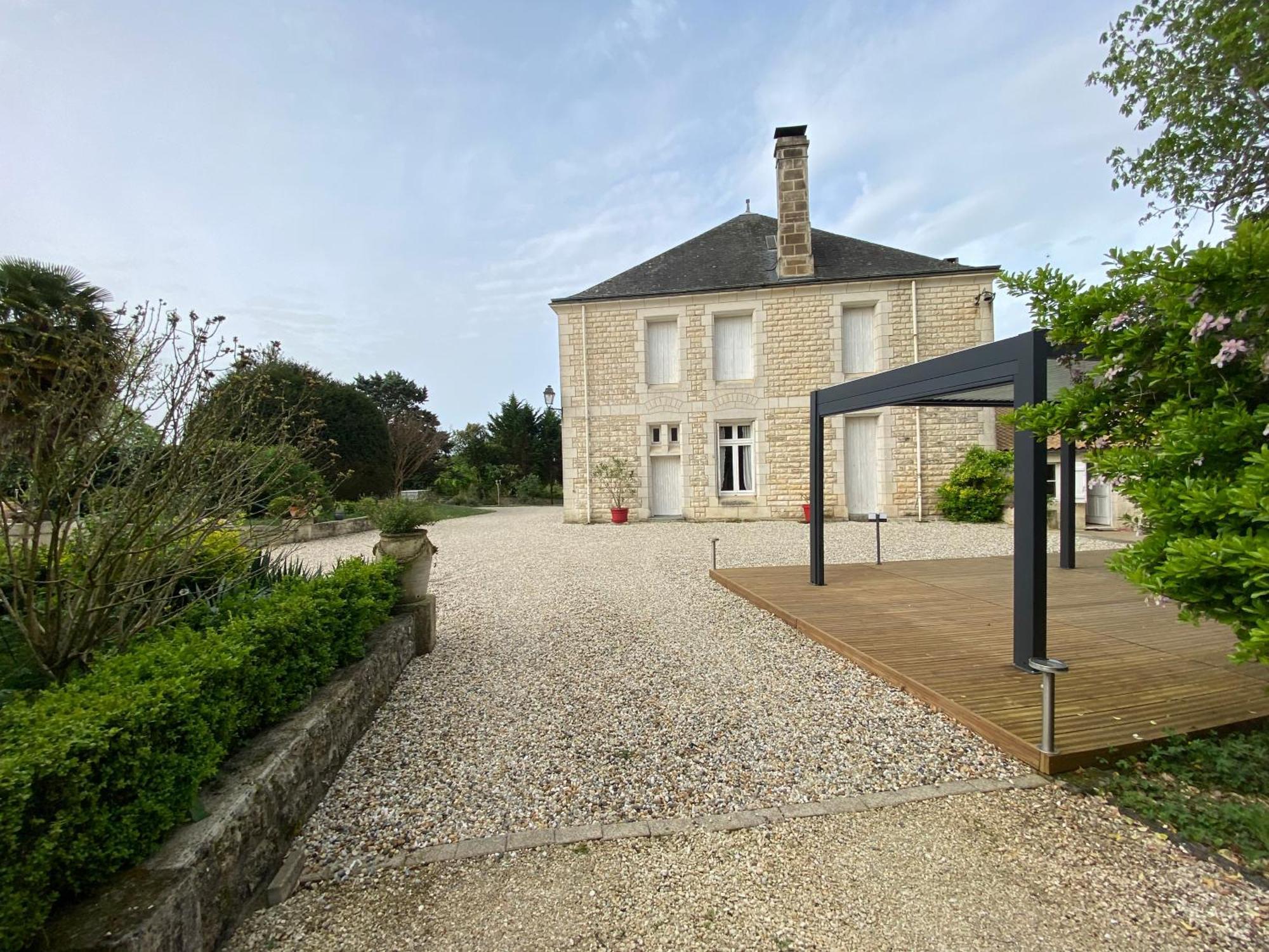 Domaine De La Perthuiserie Saint-Porchaire Extérieur photo
